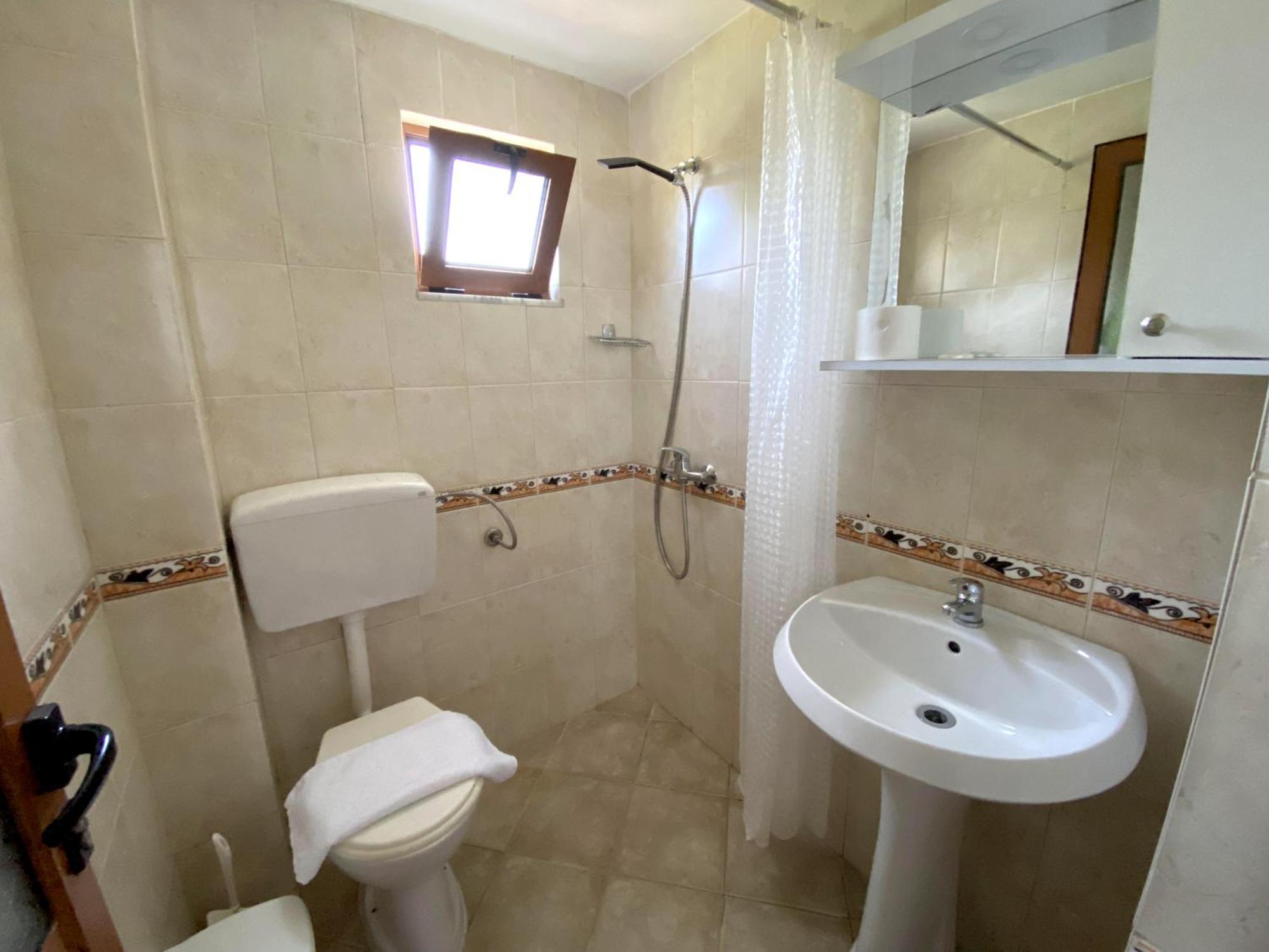 Flutura Apartments Vlorë Exterior foto
